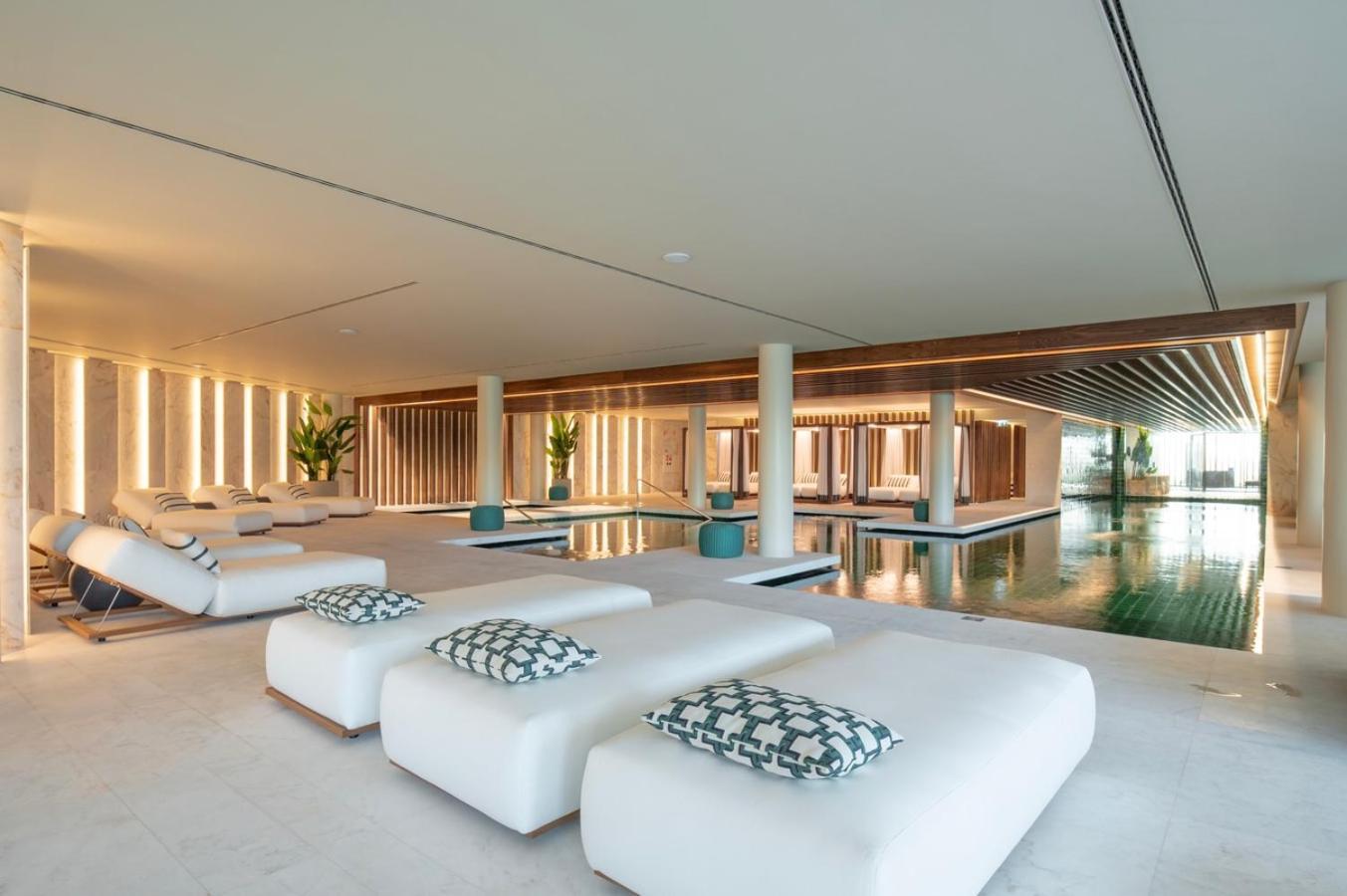 Apartment Cascais - 1 Bedroom And Shared Pool In Campolide *